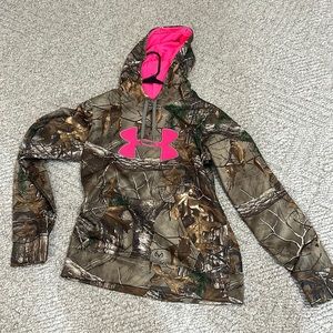 Size Medium Camo Under Armor Hoodie -